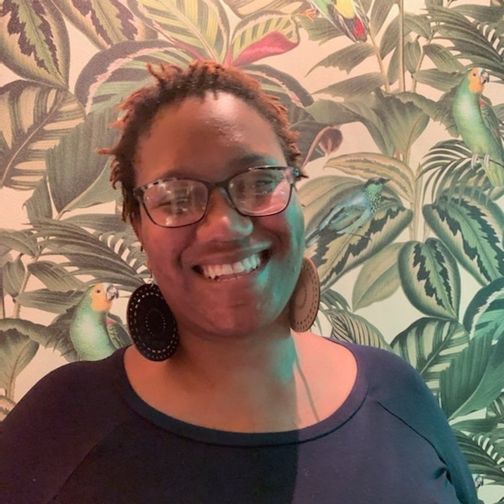 Meet your Posher, Clarissa